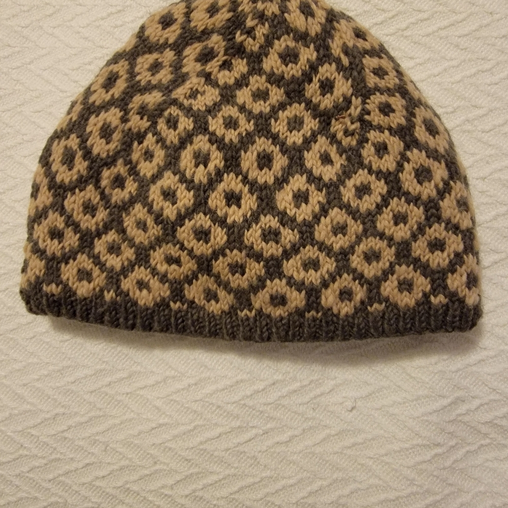 Athena Fleece-Lined Handmade Wool Beanie Hat - Picture 3 of 6